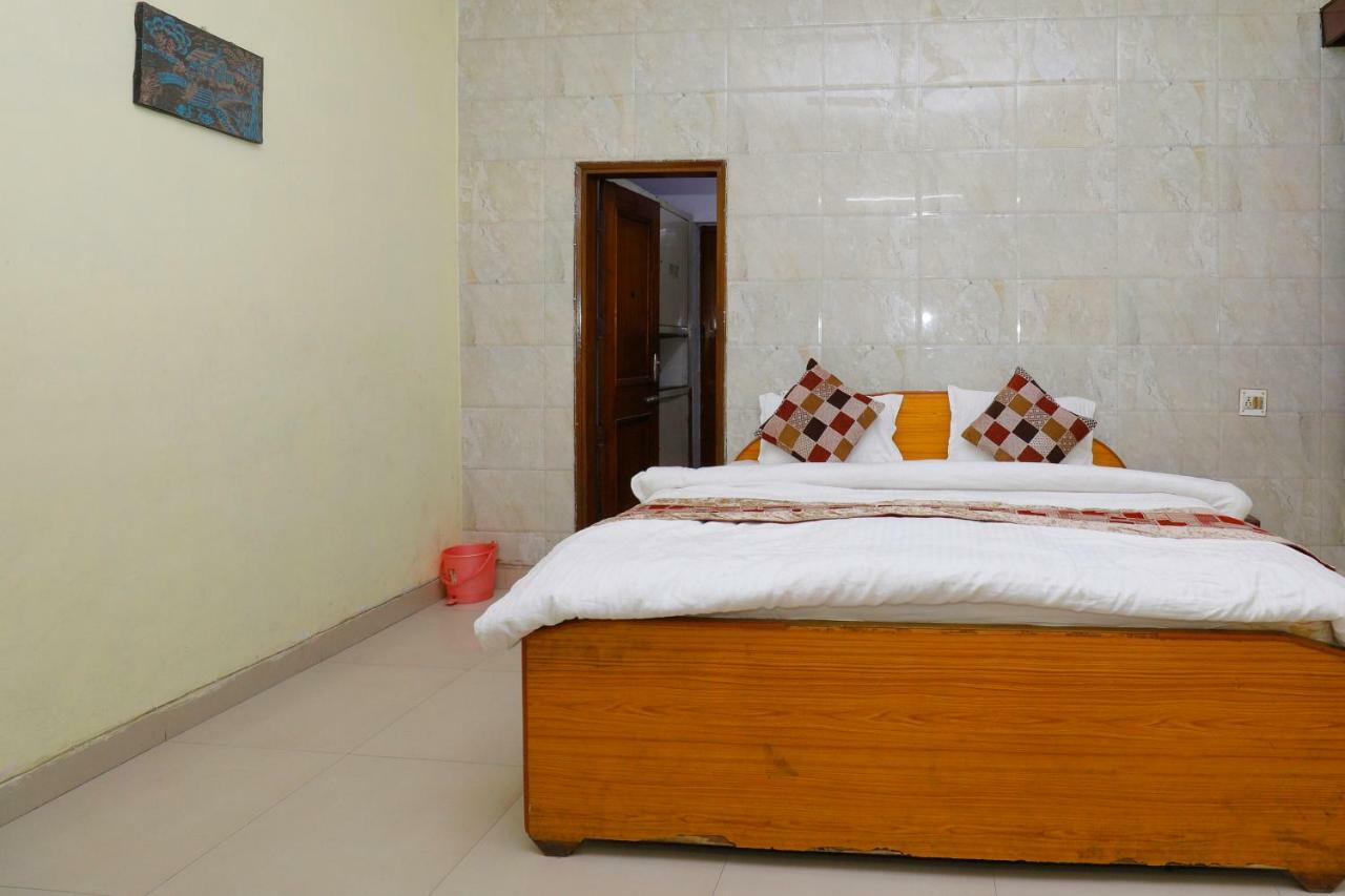 Hotel New Bakshi House Agra (Uttar Pradesh)
